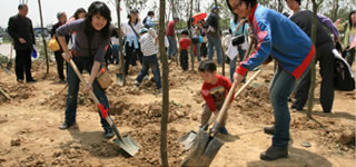 Learn more about Mary Kay’s tree-planting initiatives around the world.